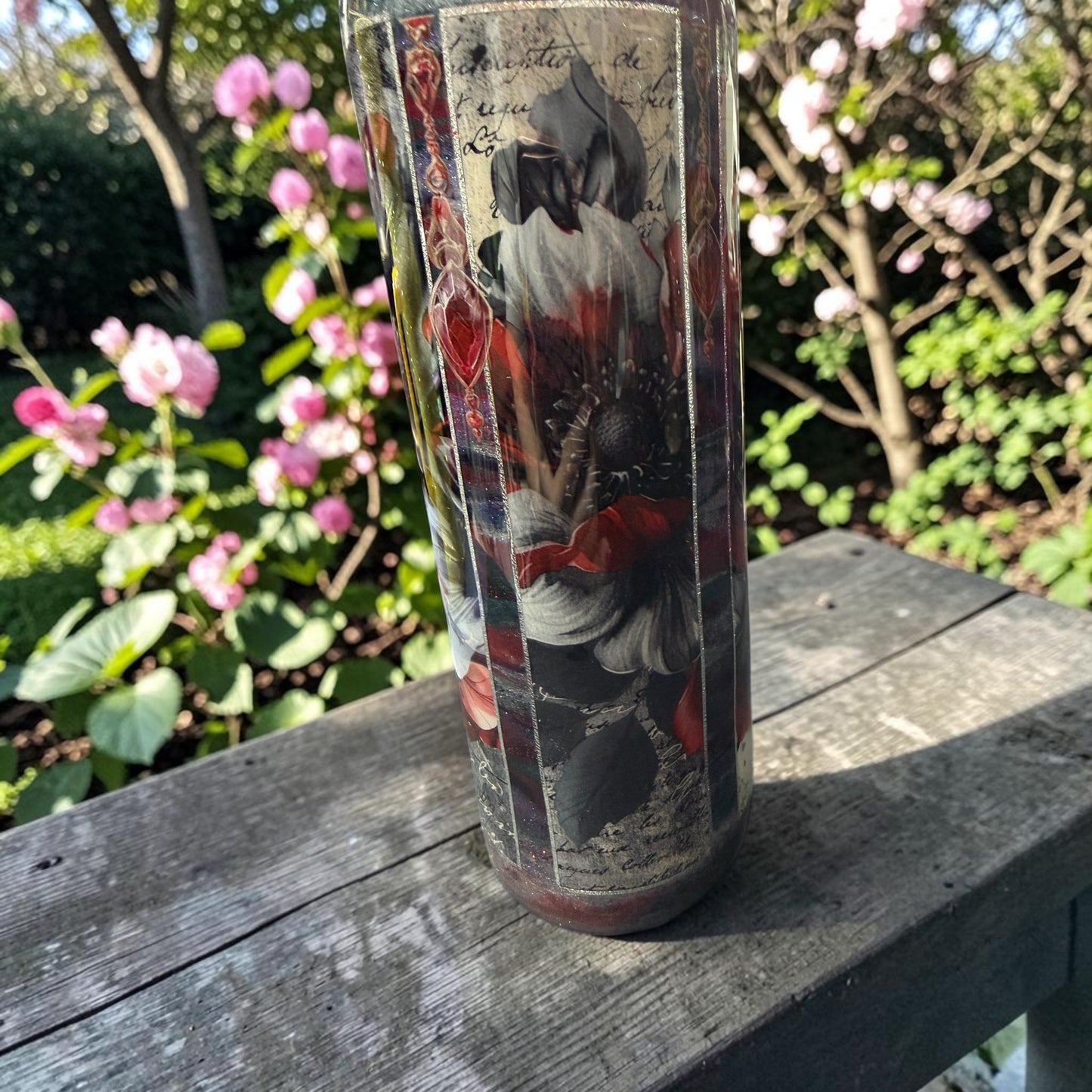 20 oz red and grey flower sunning design tumbler