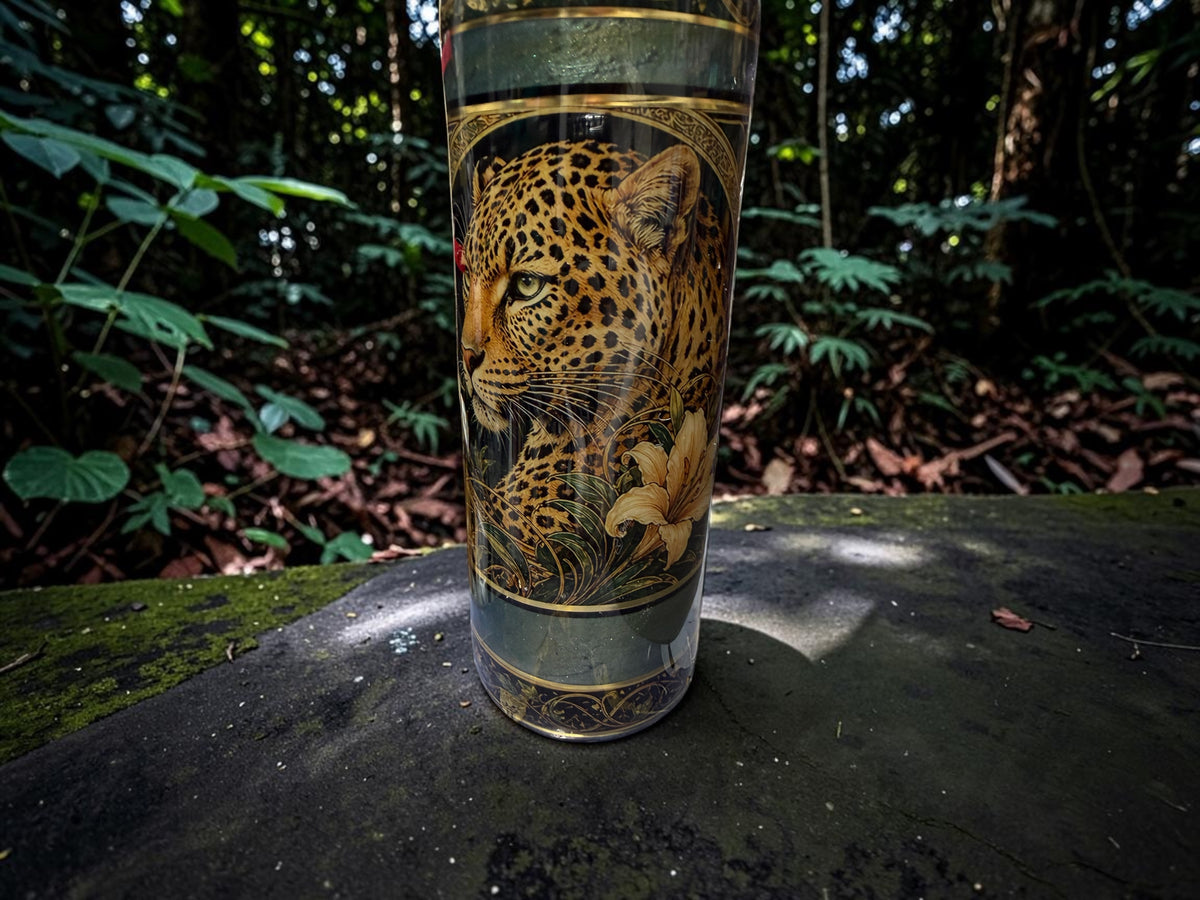 20 oz flip lid with tiger and stunning design