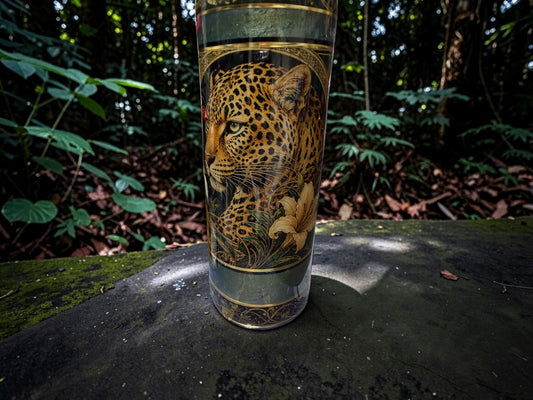 20 oz flip lid with tiger and stunning design