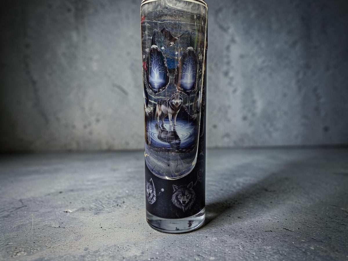 20 oz Wolf paw design tumbler